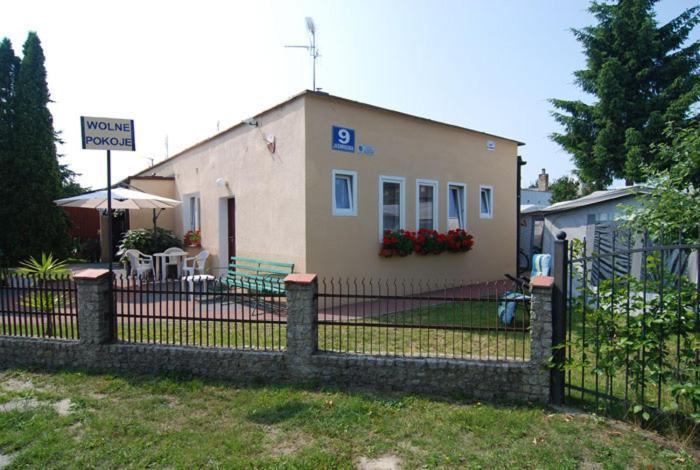Pokoje Goscinne U Basi Mielno  Bagian luar foto