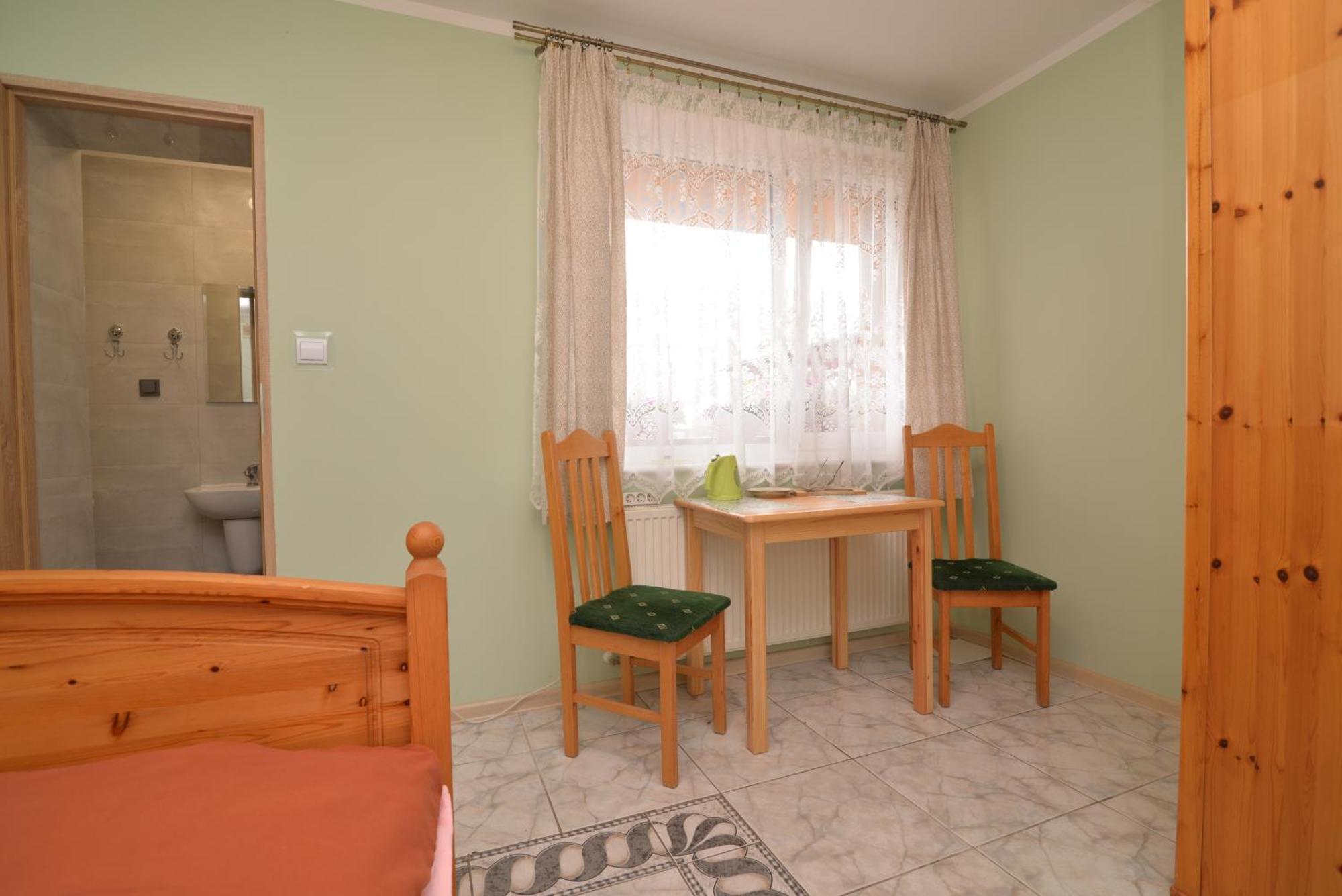 Pokoje Goscinne U Basi Mielno  Ruang foto