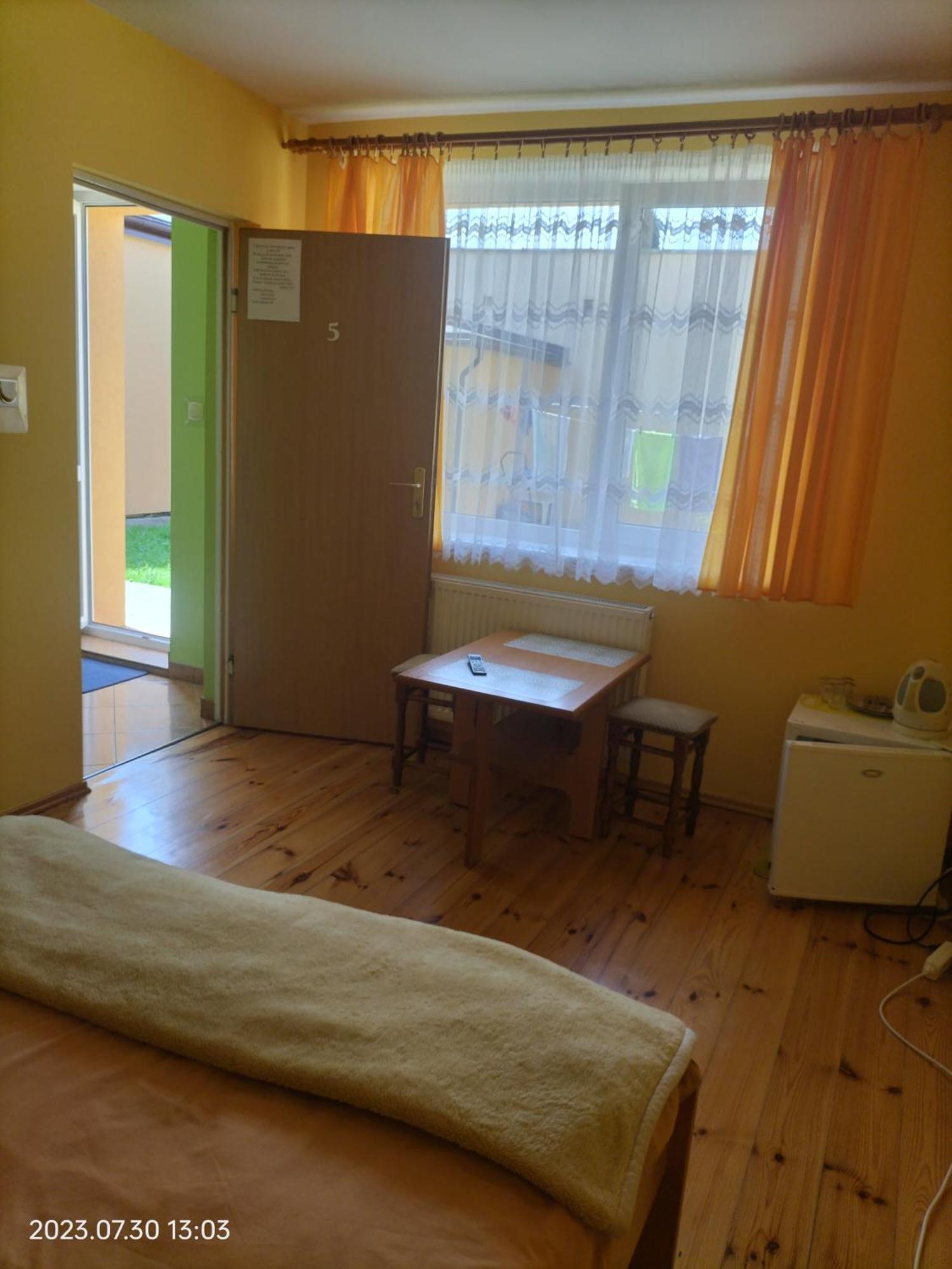 Pokoje Goscinne U Basi Mielno  Ruang foto